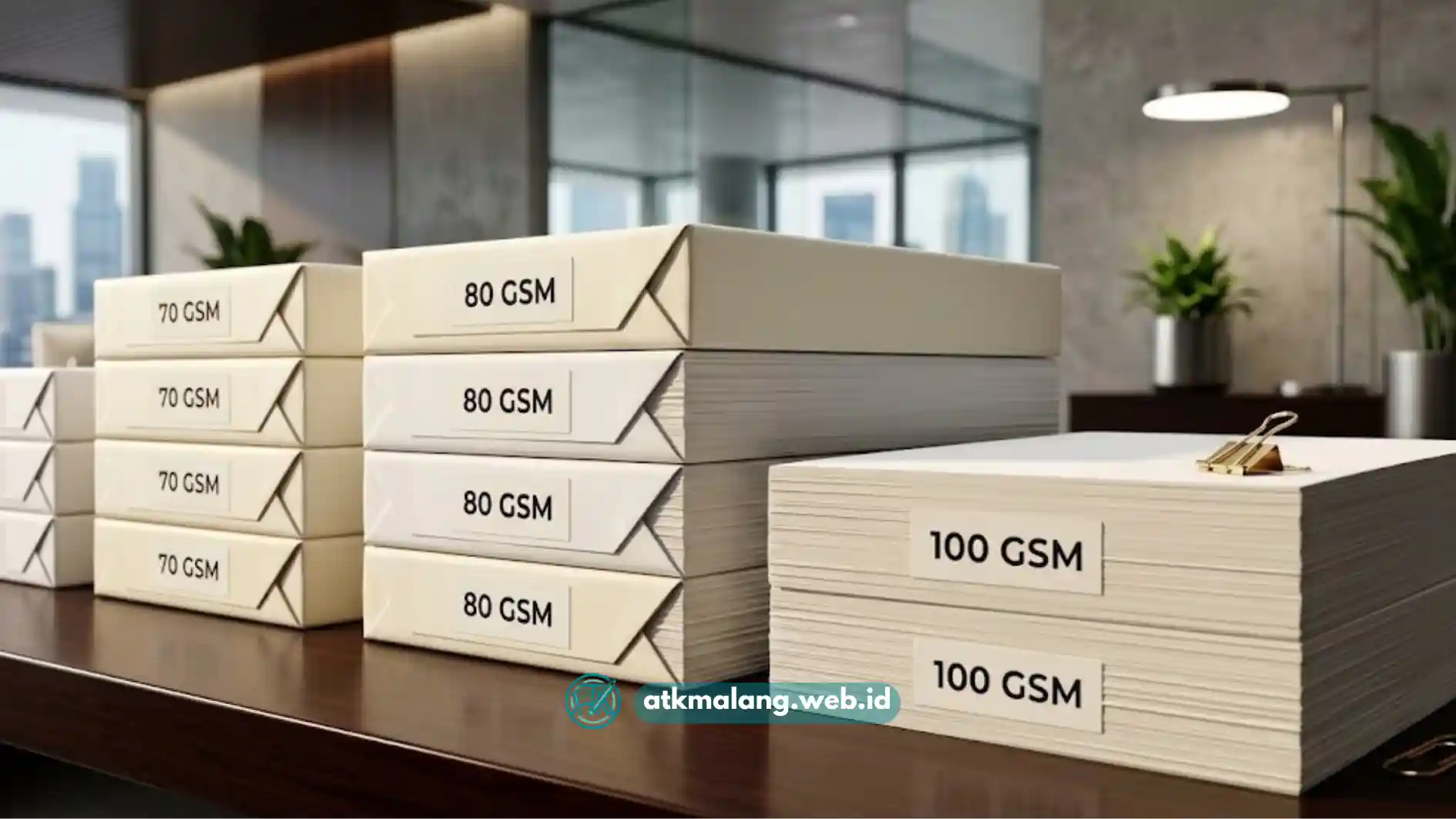 Tumpukan Rim Kertas HVS Grosir Malang
